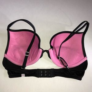 PINK Victoria's Secret Intimates & Sleepwear - PINK Victoria’s Secret Black & Pink Bra PINK Victoria's Secret Intimates & Sleepwear - PINK Victoria’s Secret Black & Pink Bra